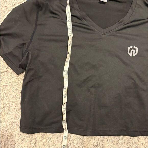 V-Neck T-Shirts performance shirts - Picture 4 of 5